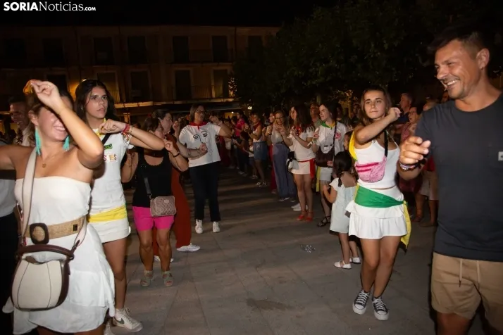 El Burgo baila la Rueda