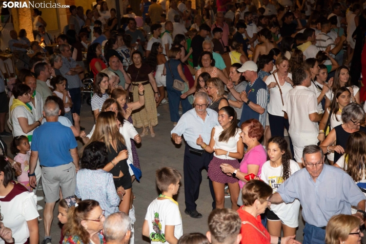 El Burgo baila la Rueda