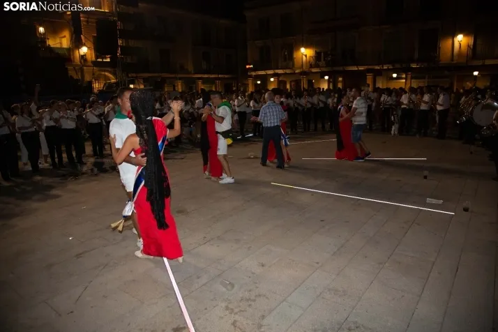 El Burgo baila la Rueda