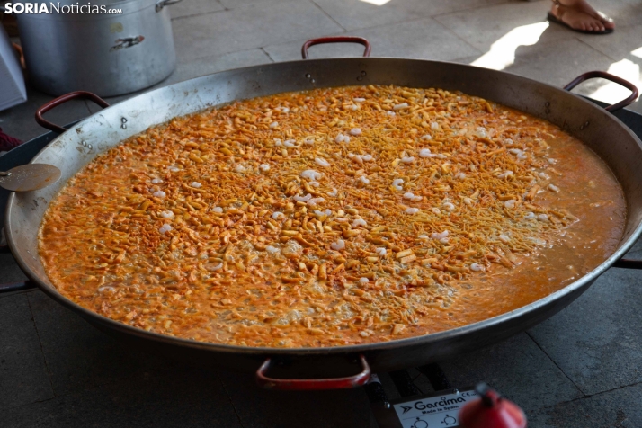 El Burgo se refresca con sus cucañas