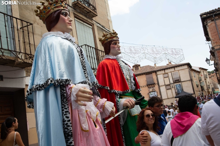 El Burgo se refresca con sus cucañas