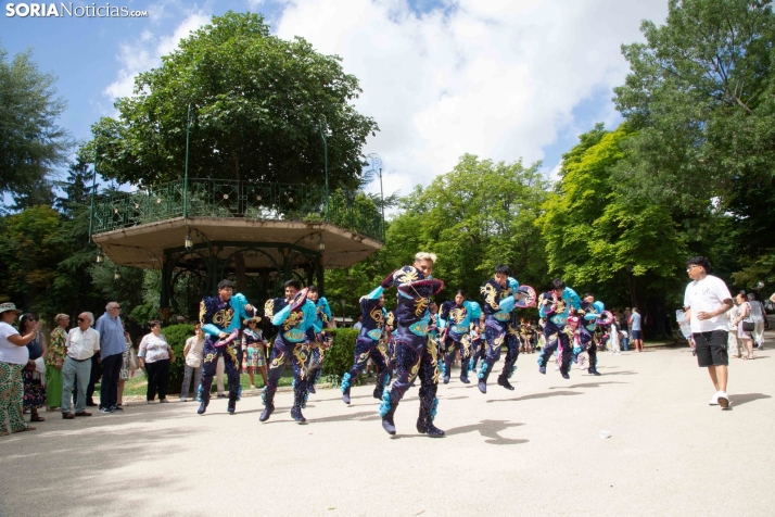 El ritmo y el color de Santiago de Bombori