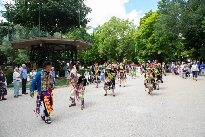 El ritmo y el color de Santiago de Bombori