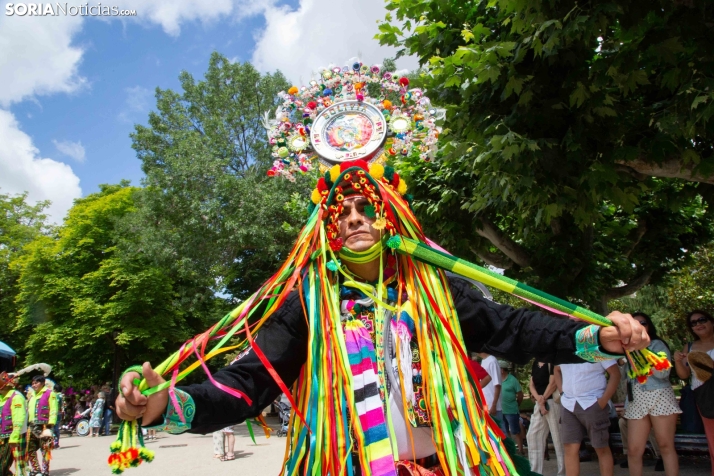 El ritmo y el color de Santiago de Bombori