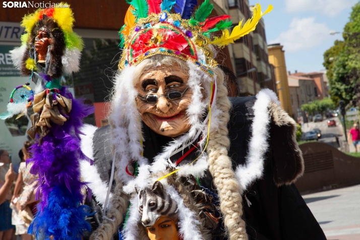 El ritmo y el color de Santiago de Bombori