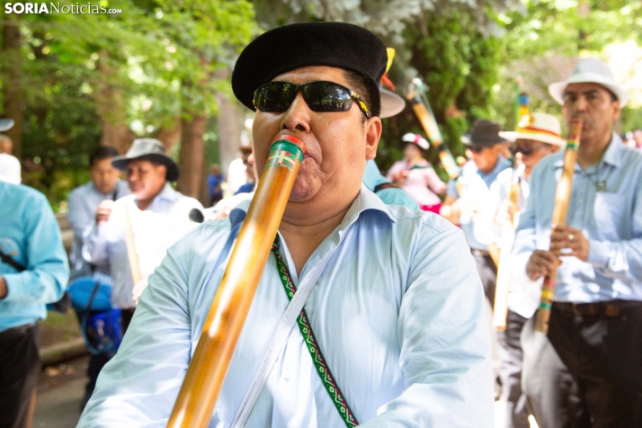 El ritmo y el color de Santiago de Bombori