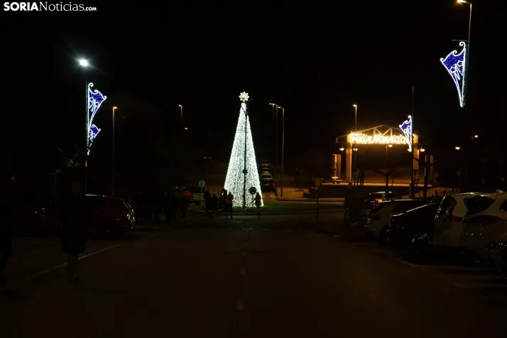 Encendido del árbol en Golmayo