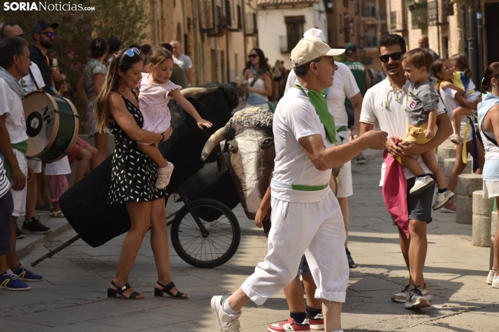 Encierro infantil en El Burgo de Osma.