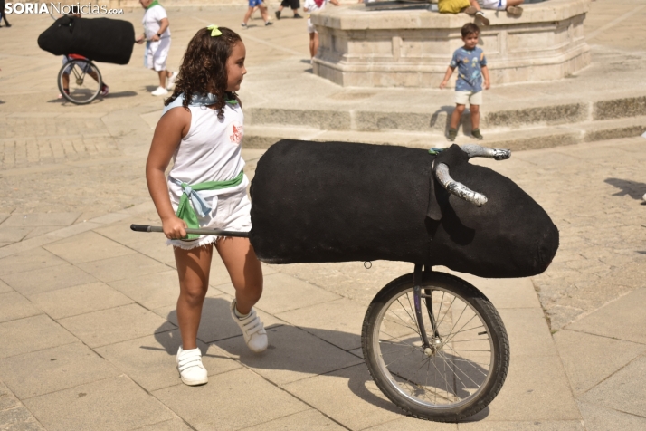 Encierro infantil en El Burgo.
