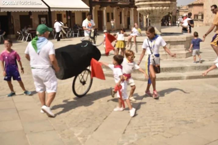 Encierro infantil en El Burgo.