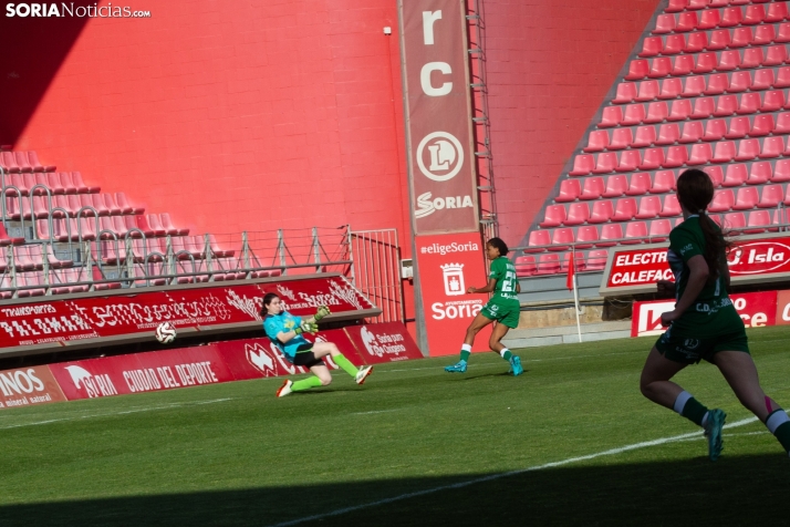 Fiesta del fútbol, con acento femenino, en Soria