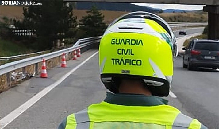 Herido tras el choque entre un turismo y un tractor en Almazán