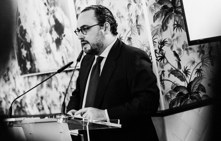 Un vuelo cancelado deja a Soria sin la visita del escritor Ignacio Peyró hoy lunes