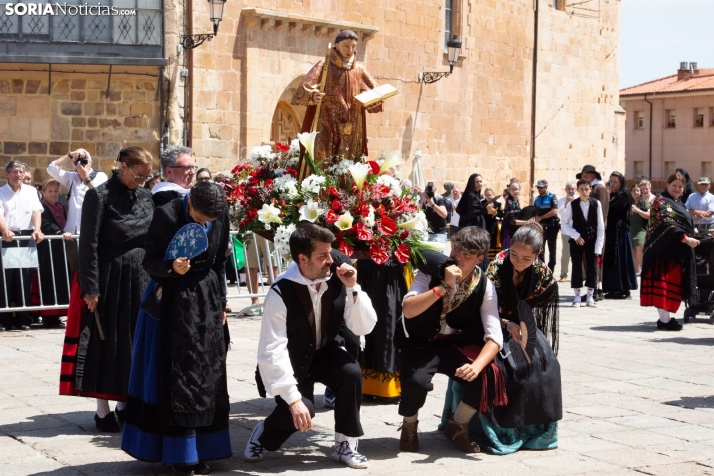 Lunes de Bailas 2025