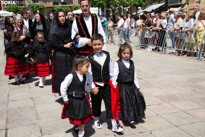 Lunes de Bailas 2025