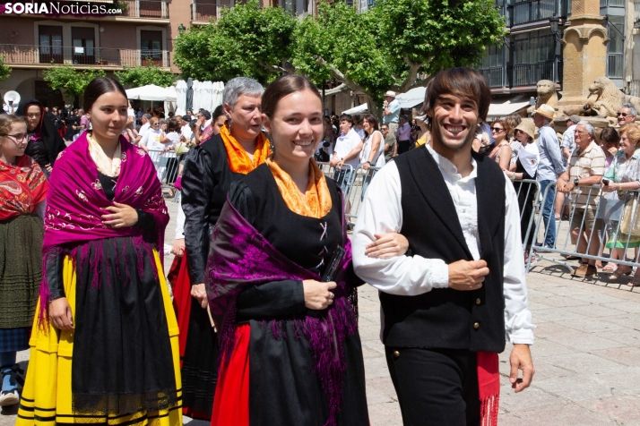 Lunes de Bailas 2025