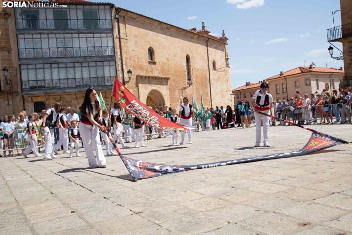 Lunes de Bailas 2025