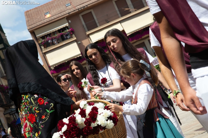 Lunes de Bailas 2025