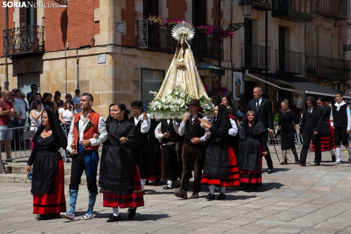Lunes de Bailas 2025