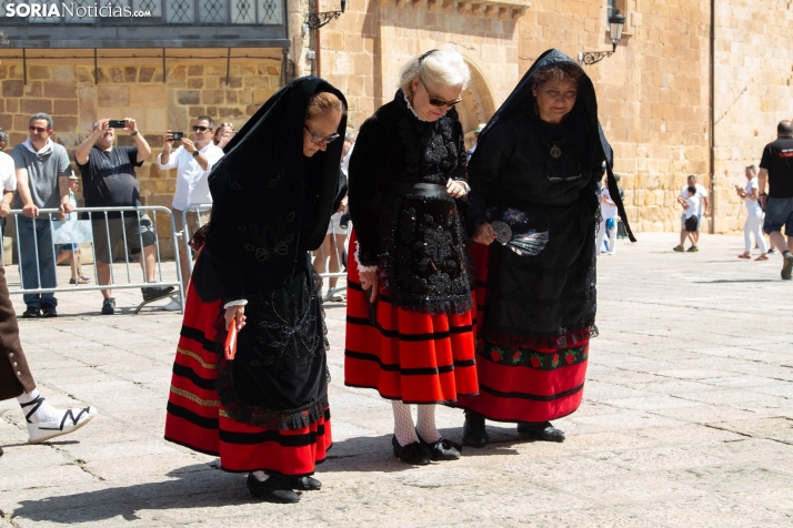 Lunes de Bailas 2025