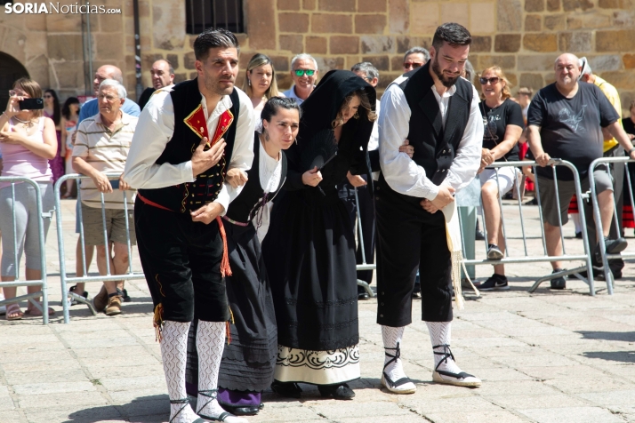 Lunes de Bailas 2025