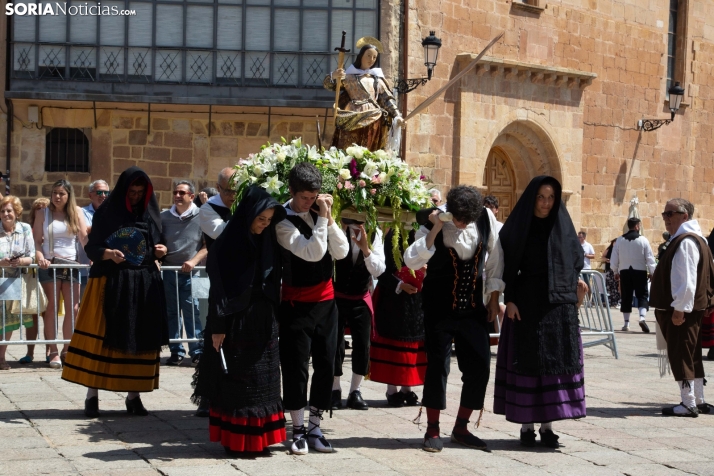 Lunes de Bailas 2025