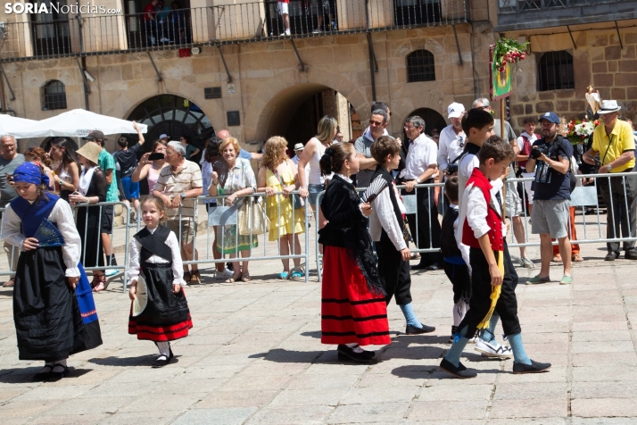 Lunes de Bailas 2025