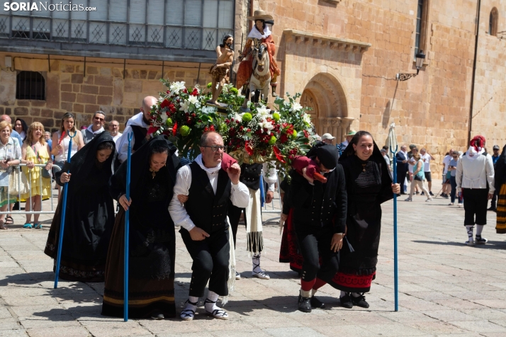 Lunes de Bailas 2025