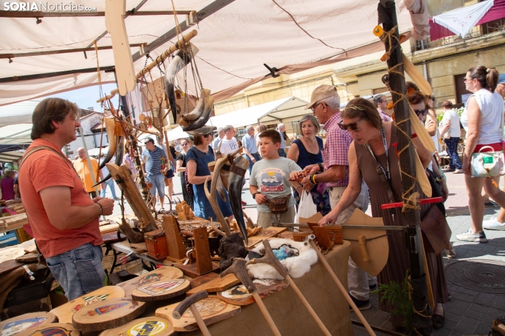 Mercado tradicional de Almarza 2025