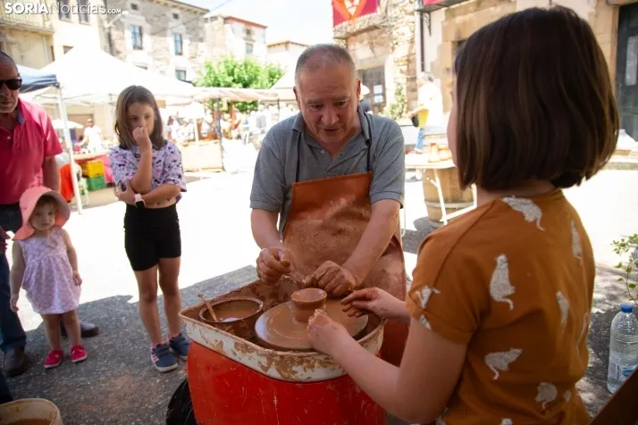 Mercado tradicional de Almarza 2025