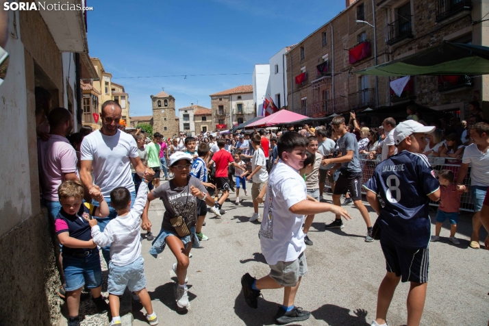 Mercado tradicional de Almarza 2025