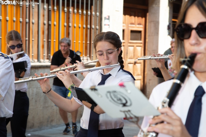 Ofrenda floral a la Virgen del Espino