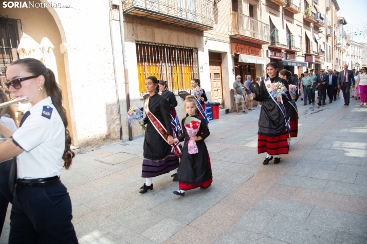 Ofrenda floral a la Virgen del Espino