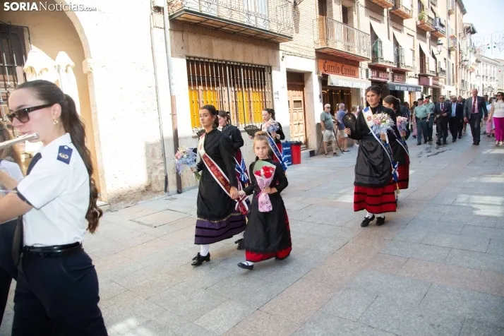 Ofrenda floral a la Virgen del Espino
