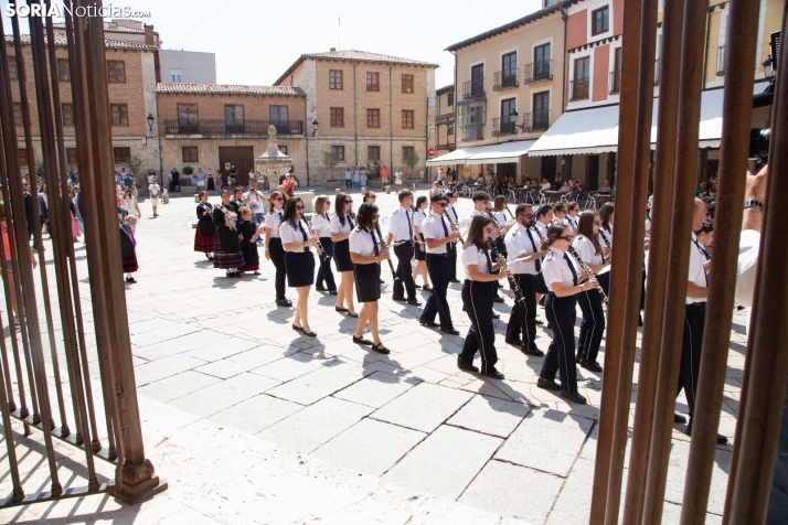 Ofrenda floral a la Virgen del Espino