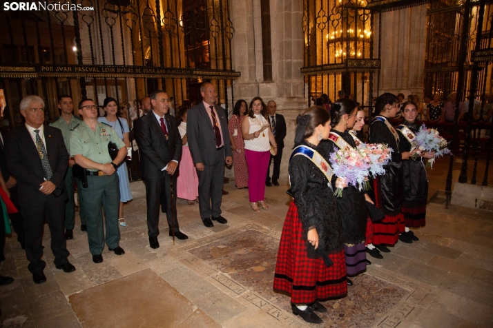 Ofrenda floral a la Virgen del Espino