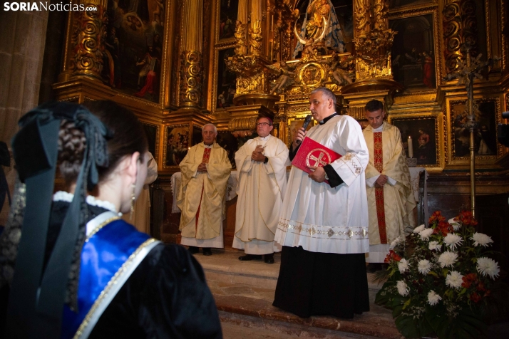 Ofrenda floral a la Virgen del Espino