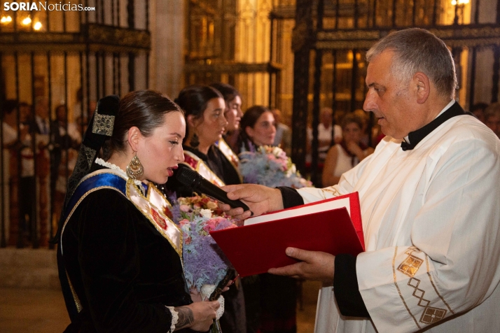 Ofrenda floral a la Virgen del Espino