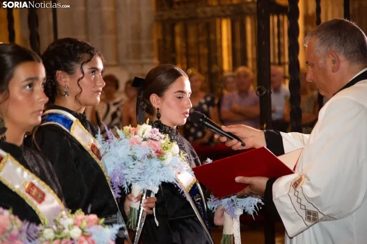 Ofrenda floral a la Virgen del Espino