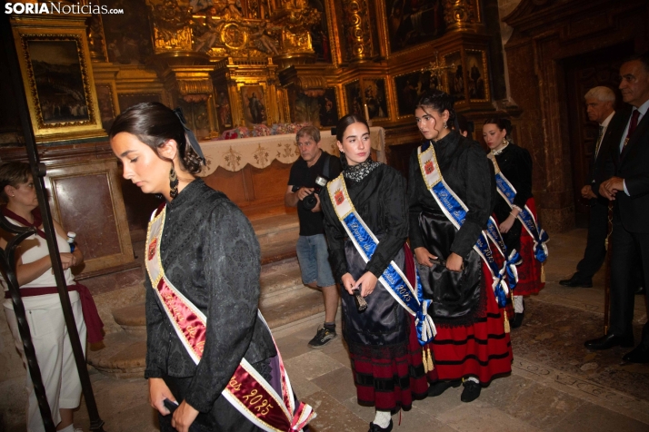 Ofrenda floral a la Virgen del Espino