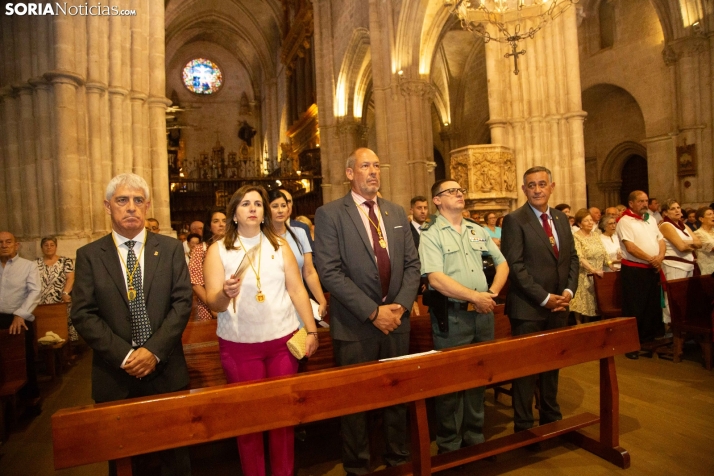 Ofrenda floral a la Virgen del Espino