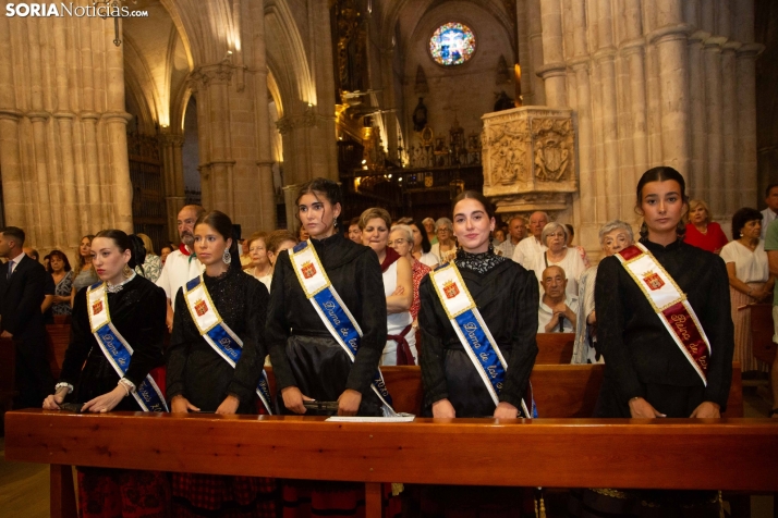 Ofrenda floral a la Virgen del Espino