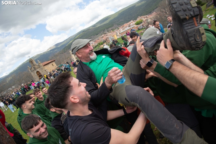 Pingada del Mayo en Covaleda 2025