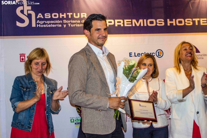 GALER&Iacute;A | Emoci&oacute;n, reconocimiento y homenajes en los premios de la Hosteler&iacute;a