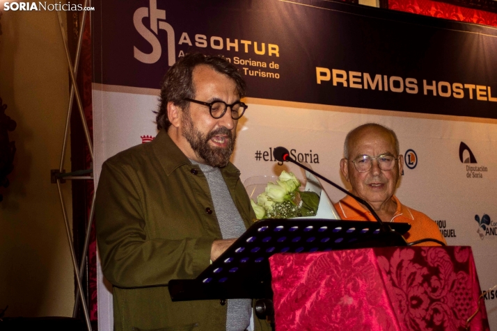 GALER&Iacute;A | Emoci&oacute;n, reconocimiento y homenajes en los premios de la Hosteler&iacute;a