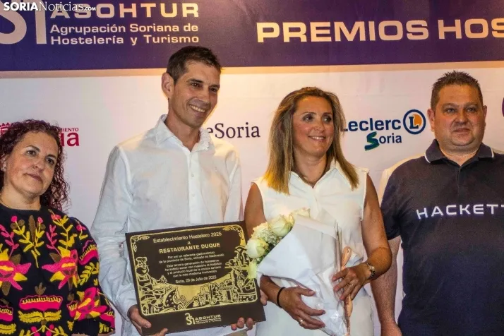 GALER&Iacute;A | Emoci&oacute;n, reconocimiento y homenajes en los premios de la Hosteler&iacute;a