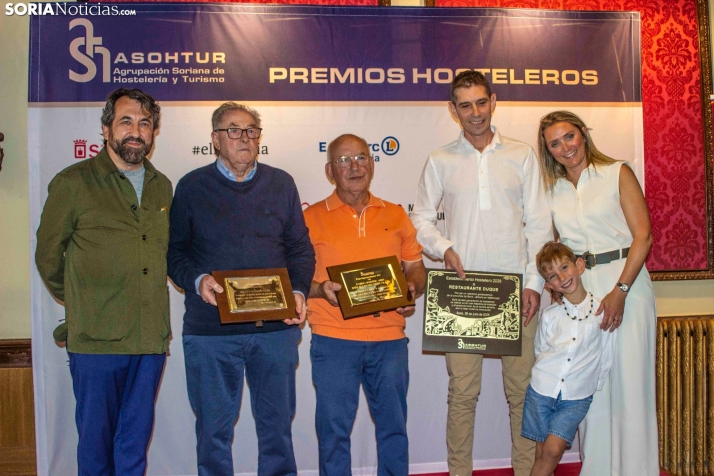 GALER&Iacute;A | Emoci&oacute;n, reconocimiento y homenajes en los premios de la Hosteler&iacute;a