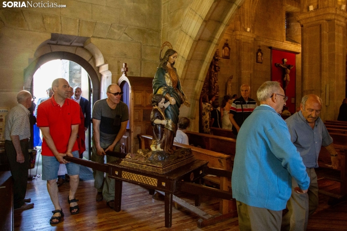 Procesión en honor a San Quirico y Santa Julita
