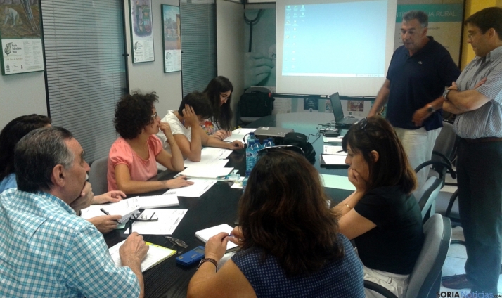 Técnicos de Soriactiva durante una sesión de trabajo. 