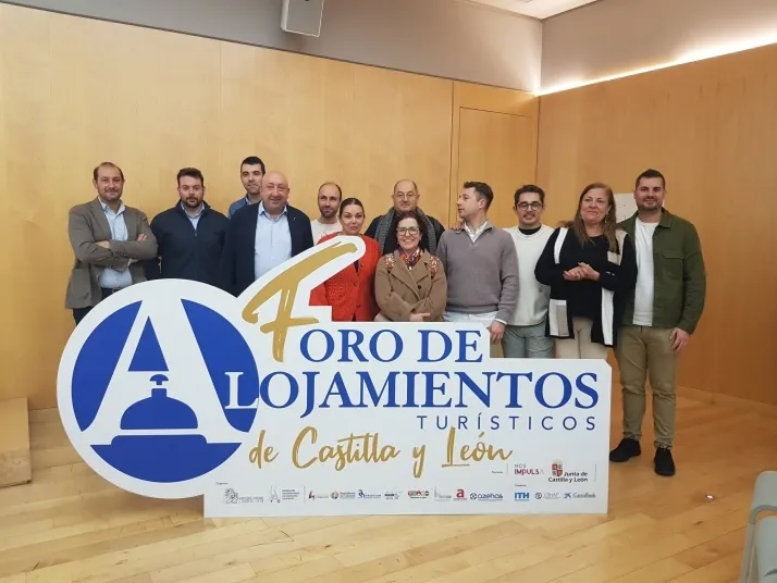 Foto 2 - ASOHTUR reivindica el papel de Soria en el futuro del turismo regional en el I Foro de Alojamientos